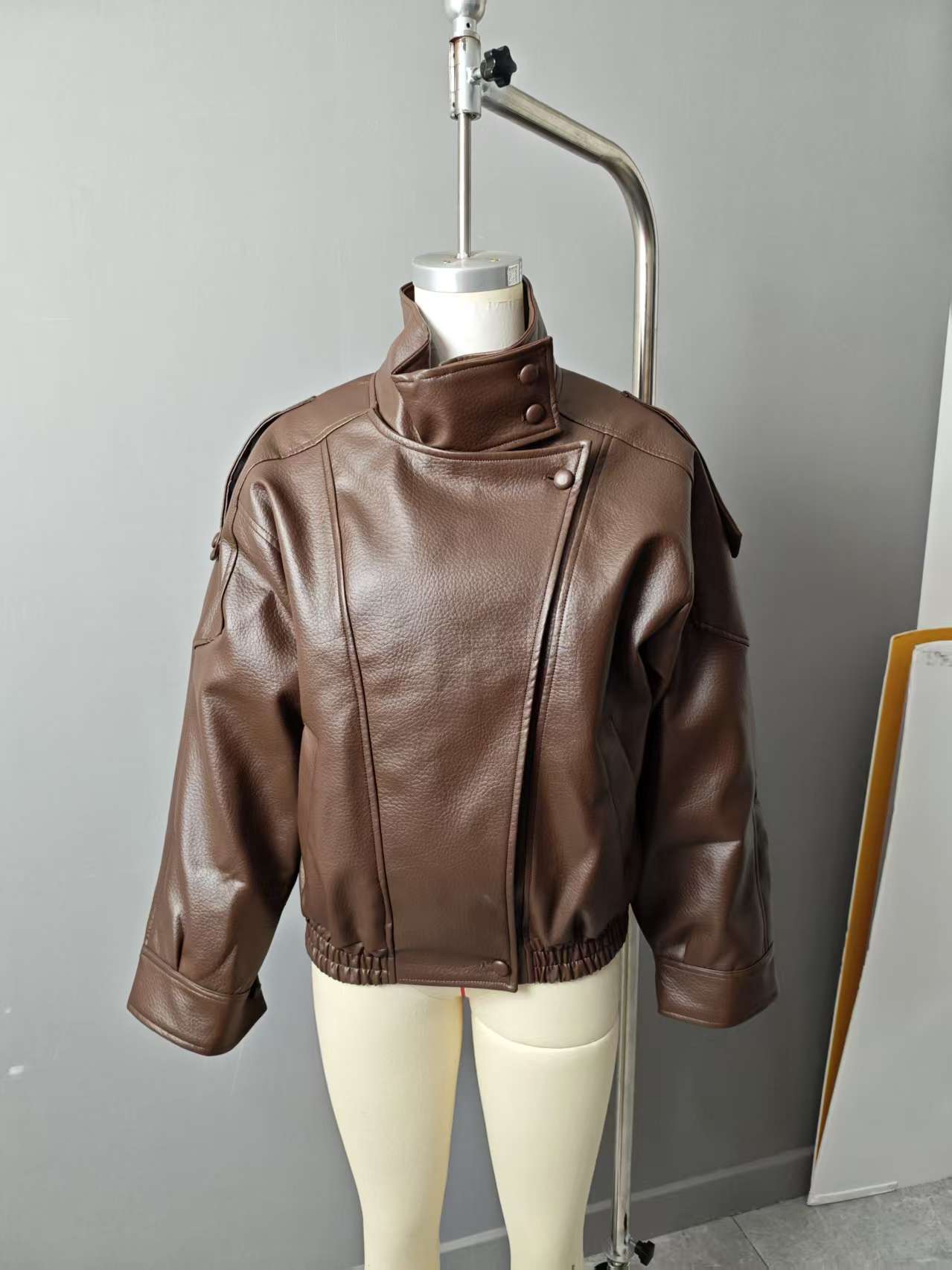 Éclipse Noir Leather Jacket